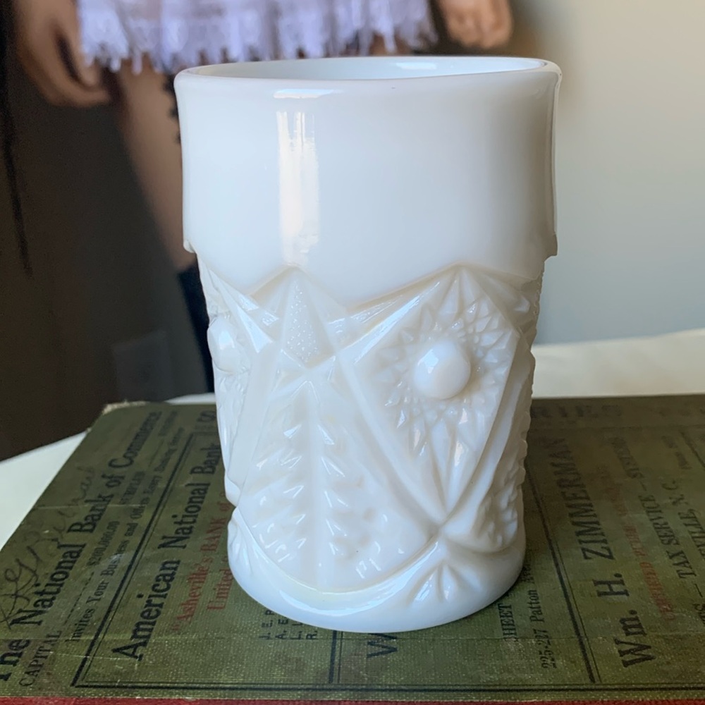 Vintage Kemple Valtec Milk Glass 4” Tumbler Glass